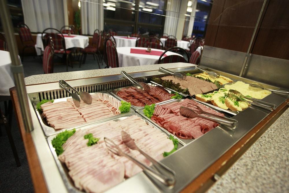 Hotel Krystal 3*